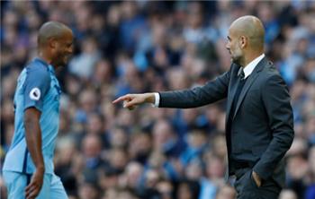 مؤتمر جوارديولا فخور بأداء شباب السيتي ولهذه الأسباب استبدلت كومباني