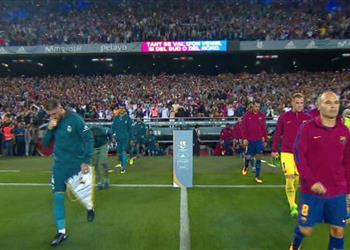 لاعبو برشلونة يرفضون الوقف في ممر شرفي للريال