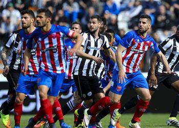 محترفين في غياب وردة باوك يخطف المركز الثاني بهدف قاتل في بانيونيوس