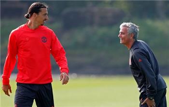 تصريحات مورينيو يحذر إبراهيموفيتش وبوجبا بالإستبعاد من الفريق