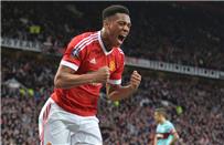 مهاجم مانشستر يونايتد أنا أحب الكرة الإنجليزية