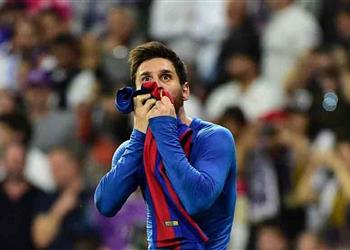 تجديد عقود والد ميسي يجتمع برئيس برشلونة والإعلان عن بقاء اللاعب مسألة وقت