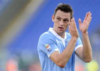 ليفربول يريد التعاقد مع م دافع لاتسيو