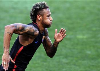 قضايا رسمي ا البرازيل تخفف الضغوط عن نيمار بتبرئته ووالده يعلق