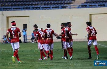 الحاوي يعزز تقدم الأهلي بهدف ثاني في شباك الشرقية للدخان