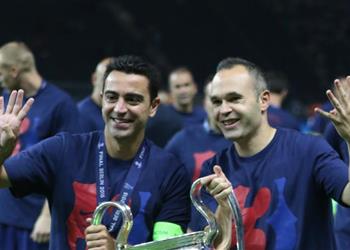 أخبار تشافي يحث إنييستا للرحيل عن برشلونة ويرشح له وجهته المقبلة