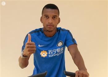 رسمي ا دالبيرت يخضع للفحص الطبي في إنترميلان