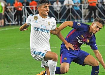 نابولي يضع عينه على التعاقد مع متوسط ميدان برشلونة