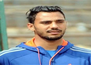 رغم انتقاله لسموحة مسعد عوض يظهر في مران الأهلي
