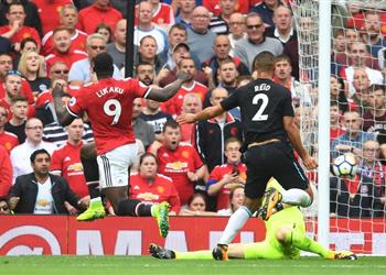 مانشستر يونايتد يقسو على وست هام برباعية فى البريميرليج