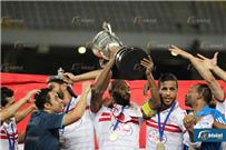 بالصور مرتضى منصور يحتفل بالكأس على طريقته الخاصة