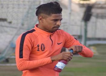 صلاح ريكو متعجب ا كيف يطلق حكم صافرته ويتراجع في قراره