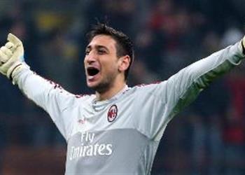 تجديد عقود دوناروما يتوصل لإتفاق لتمديد تعاقده مع ميلان شرط جزائي قيمته 100 مليون يورو ويقل للنصف في حالة واحدة