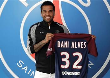 تصريحات ألفيش أعتذر لجوارديولا جئت لباريس للعب مع فيراتي والتتويج بدوري الأبطال