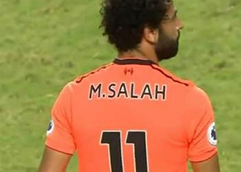 محترفين بالفيديو جماهير ليفربول تصفق لـ صلاح أثناء خروجه أمام كريستال بالاس بعد أداء مميز