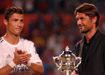 تصريحات مالديني رونالدو لاعب جيد لكن ميسي فريد من نوعه وراموس أحيانا ينسى الدفاع