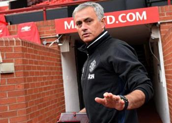 مورينيو يسعى لحسم صفقة من برشلونة