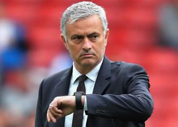 مورينيو ي خطط لضم لاعب من برشلونة