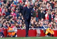 فينجر سقط أمام واتفورد وتراجع في البريميرليج ويبحث عن المستحيل بـ كامب نو