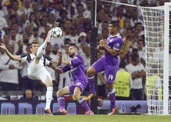 بالفيديو فيفا يعلن القائمة النهائية لجائزة بوشكاش وماندذوكيتش بالمقدمة