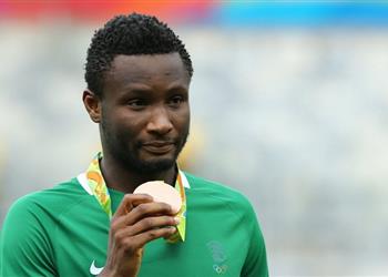 تصريحات مدرب نيجيريا يوضح السبب وراء عدم مشاركة ميكيل مع تشيلسي