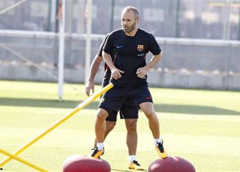 إنييستا يحصل على التصريح الطبي للمشاركة أمام ألافيس