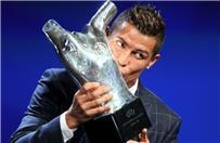 أفضل_لاعب كريستيانو رونالدو ي حرز لقب الأفضل في أوروبا لعام 2016
