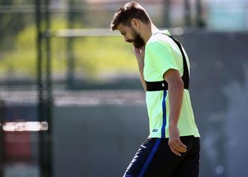 لعنة الإصابات شكوك حول لحاق بيكيه بنهائي الكأس