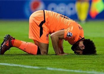 الكاف يهنئ محمد صلاح على التألق أمام ماريبور