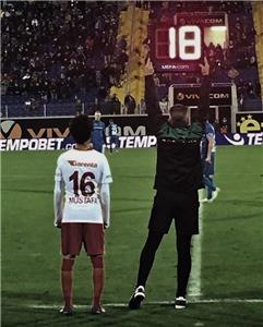 مواهب بوجبا الجديد ي شارك مع جلطه سراي وعمره 14 عام ا