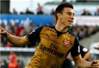 مدافع آرسنال حظوظنا في التأهل أمام برشلونة لن تتعدي 5