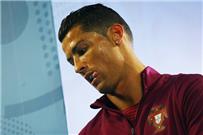 لاعب إيسلندا كريستيانو قال أننا ركنا حافلة هو مثير للسخرية ويقوم بالغطس للحصول على الأخطاء