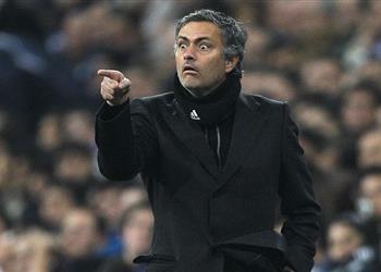 مذبحة مورينيو 8 لاعبين خارج مانشستر يونايتد يناير المقبل والقائد كاريك على رأسهم