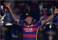 أخبار سوشيال ألفيش لـ بيليه أنت ملك لكن أنا حققت ألقاب أكثر منك