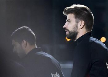 تجديد عقد بيكيه عقبة جديدة لرئيس برشلونة