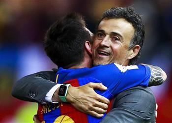 سوشيال_بطولات ميسي يودع إنريكي برسالة