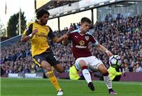 م حترفين تقييم الصحف الإنجليزية للنني أعطى المرونة لوسط الملعب وتمريراته كانت ناجحة