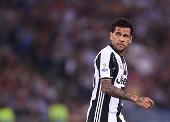 تقارير الميركاتو ألفيش يغير وجهته إلى باريس سان جيرمان