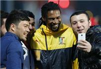 أخبار قائد الكاميرون السابق يستفيق من غيبوبته وسيسافر إلى فرنسا لاستكمال علاجه