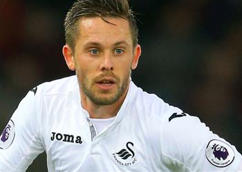 إيفرتون يتسبب في عودة مفاوضات ضم سيجوردسون إلى نقطة الصفر