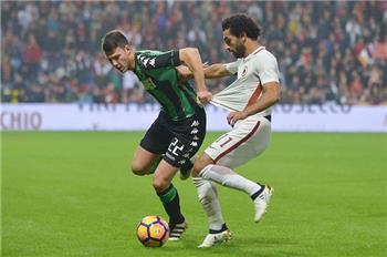 م حترفين بالفيديو صلاح يصنع هدف التعادل لروما أمام ساسولو