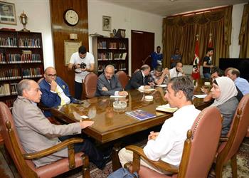 الأهلي يستقبل وفد برشلونة في الجزيرة