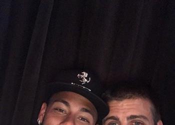 بيكيه ي فجر مفاجأة حول رحيل نيمار