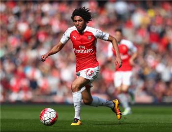 م حترفين تصريحات الجلاهمة النني من أسرع اللاعبين ويحتاج للتطور الهجومي