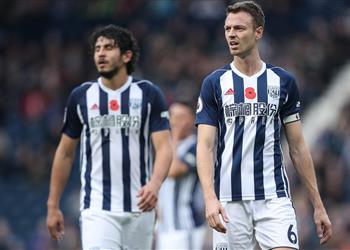 بمشاركة أحمد حجازي هدرسفيلد يهزم وست بروميتش بـ10 لاعبين