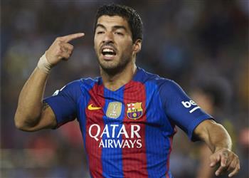 سواريز يقود هجوم برشلونة ضد إسبانيول في الديربي