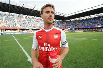 ظهير آرسنال بديلا لجوردي ألبا في المنتخب الأسباني