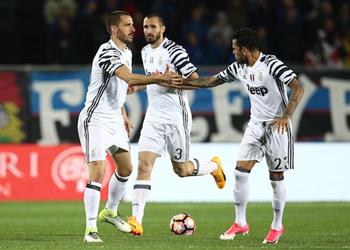 تصريحات ماندزوكيتش يكشف ما حدث في نهائي كارديف ألفيش عاير بونوتشي بدوري الأبطال ودخلا في اشتباك عنيف قرار خروجهما من يوفنتوس صائب ا