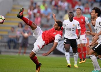 محترفين بمشاركة كوكا بديل ا براجا يتعادل مع آيك السويدي إيجابيا