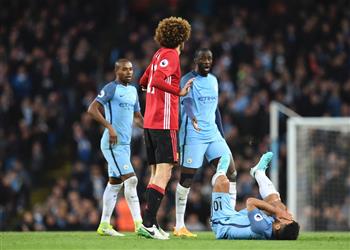 نتائج_البريمرليج مورينيو يخرج بنقطة هامة أمام جوارديولا في ديربي مانشستر بعشرة لاعبين